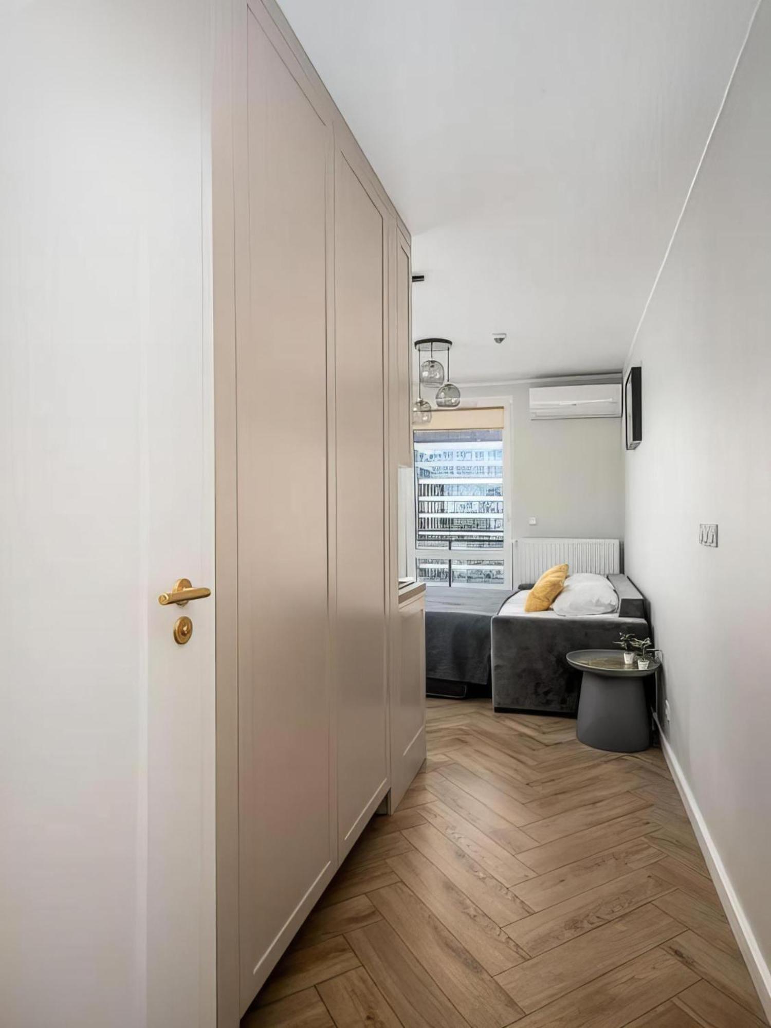 Ferienwohnung 77 Wiktoryn Studio Warschau Exterior foto